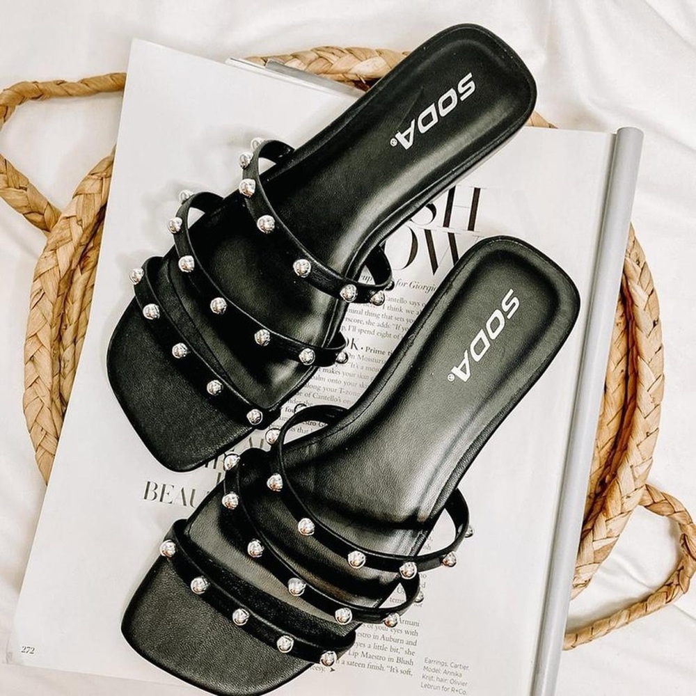 studded flat sandals size 6.5
